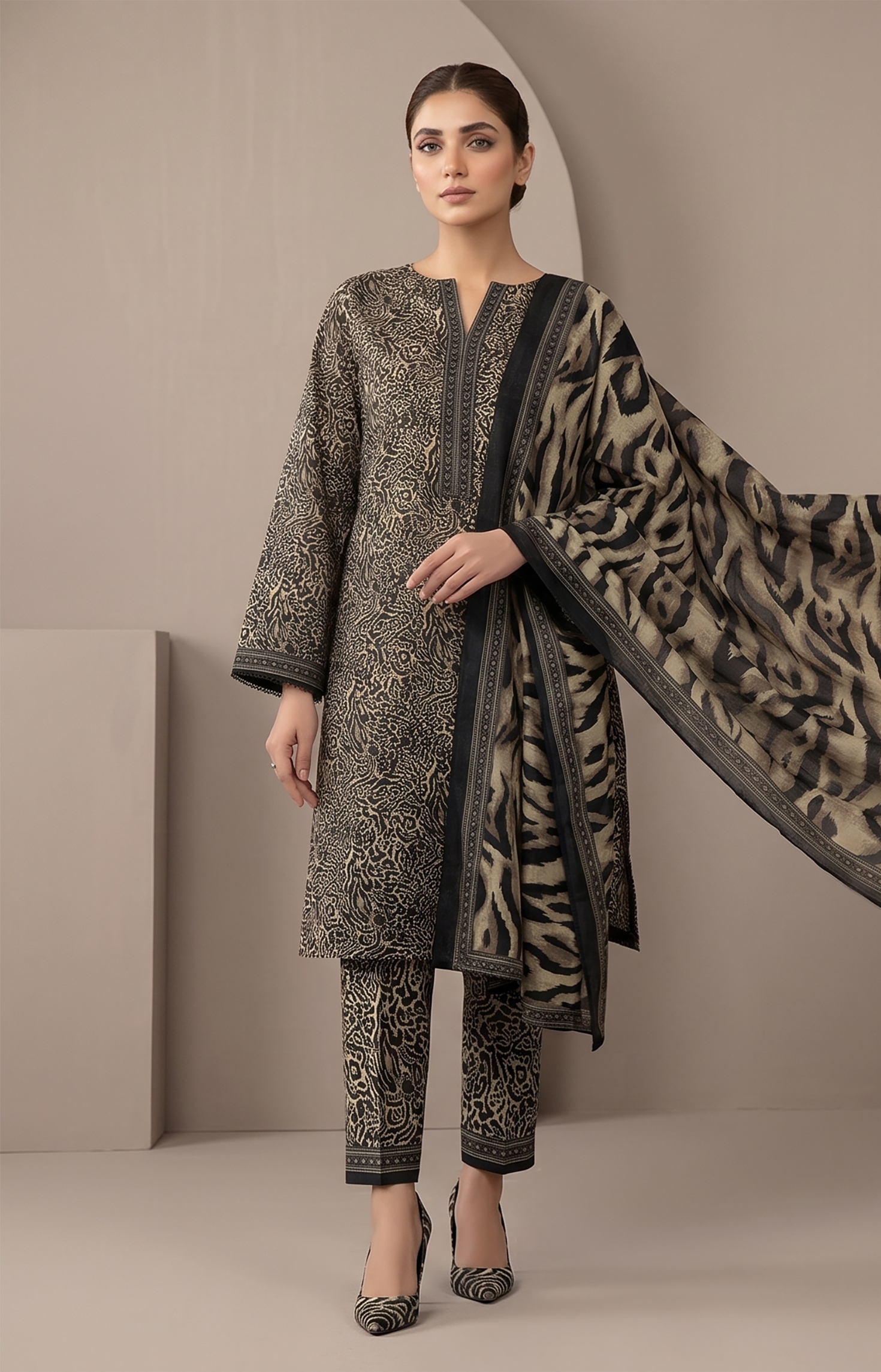 Aabroo Pret –  Unstitched 3 Piece Lawn Suit